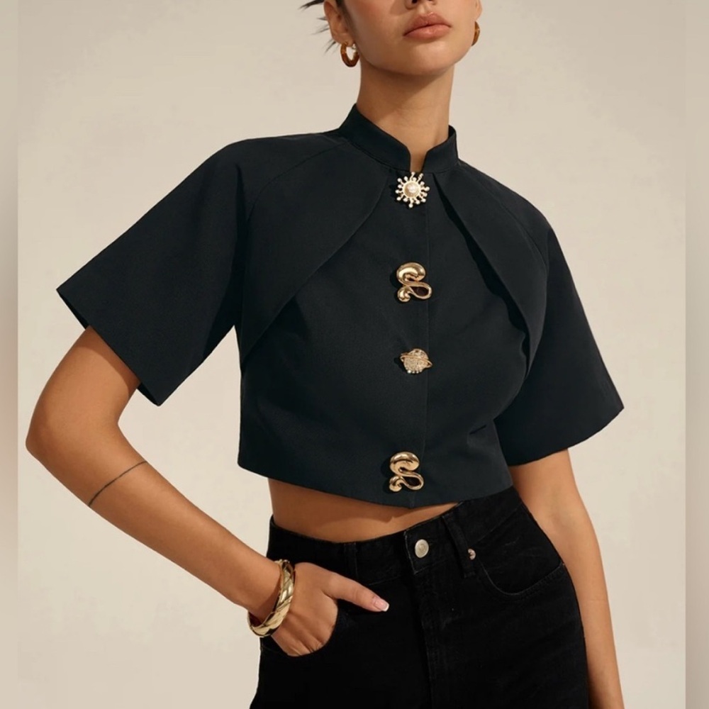 COMMENCE , Elegant Black crop  Women's Top with metal buttons NWT - Picture 5 of 11